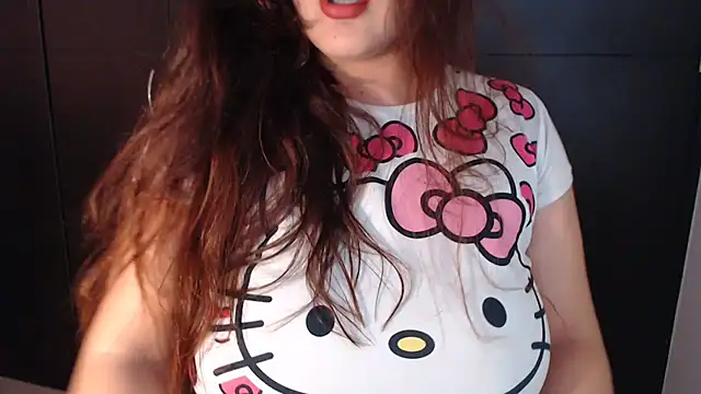 Snapshot of AdharaLujan chatting on 5, 10, 2025 AdharaLujan online show from 5, 10, 2025