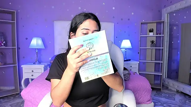 scarlette 15  online show from 24, 9, 2025