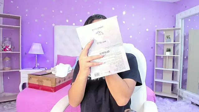 scarlette 15  online show from 9, 1, 2026