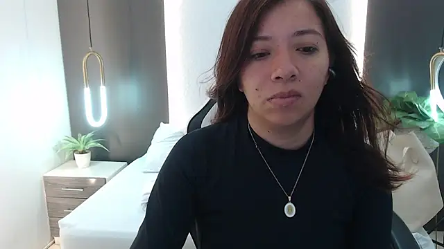 Snapshot of alma_fenix chatting on 19, 12, 2024 alma fenix online show from 19, 12, 2024