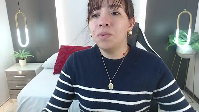 Snapshot of alma_fenix chatting on 28, 12, 2024 alma fenix online show from 28, 12, 2024