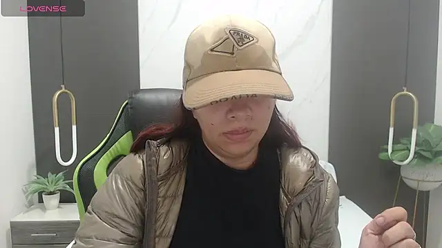 Snapshot of alma_fenix chatting on 14, 2, 2025 alma fenix online show from 14, 2, 2025