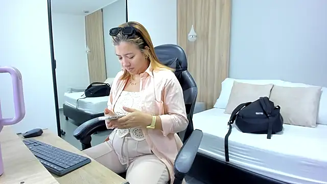 alma fenix online show from 14, 1, 2026