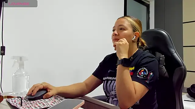 alma fenix online show from 21, 3, 2026