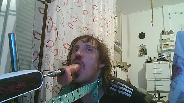 cyril020202 online show from 19, 11, 2025