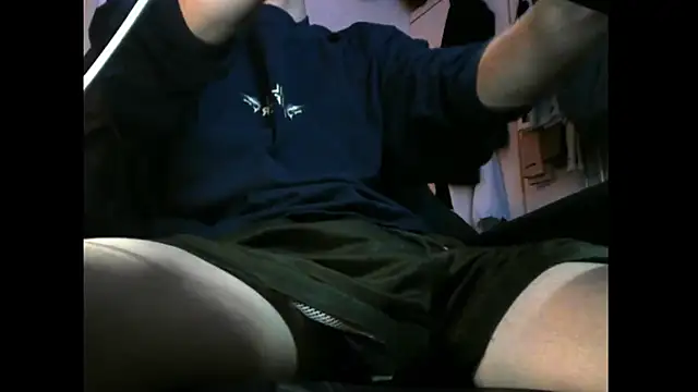 Snapshot of Ray175oo chatting on 23, 11, 2025 Ray175oo online show from 23, 11, 2025