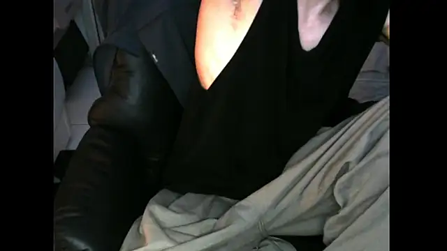 Snapshot of Ray175oo chatting on 25, 11, 2025 Ray175oo online show from 25, 11, 2025