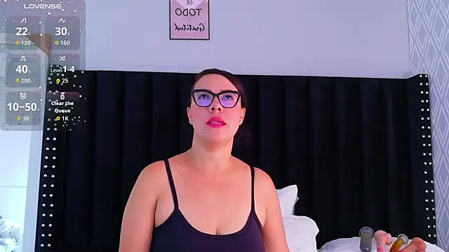 Snapshot of hotlatinateacher chatting on 5, 4, 2026 hotlatinateacher online show from 5, 4, 2026