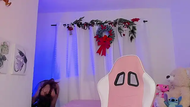 Snapshot of Lia_Petite1 chatting on 11, 3, 2025 Lia Petite1 online show from 11, 3, 2025