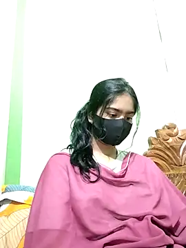 Snapshot of Arisha- chatting on 8, 1, 2025 Arisha- online show from 8, 1, 2025