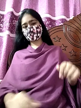 Snapshot of Arisha- chatting on 13, 10, 2025 Arisha- online show from 13, 10, 2025