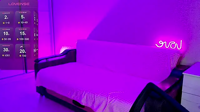 Snapshot of School_Love chatting on 18, 12, 2024 School Love online show from 18, 12, 2024