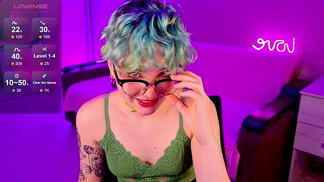 Snapshot of School_Love chatting on 27, 12, 2024 School Love online show from 27, 12, 2024