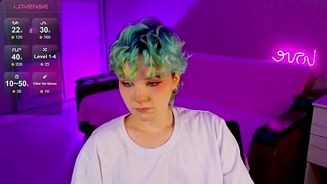 Snapshot of School_Love chatting on 8, 1, 2025 School Love online show from 8, 1, 2025