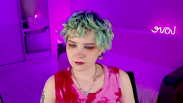 Snapshot of School_Love chatting on 3, 2, 2025 School Love online show from 3, 2, 2025