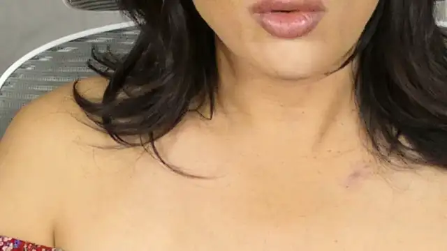 Snapshot of xprettysmilex chatting on 26, 11, 2025 xprettysmilex online show from 26, 11, 2025