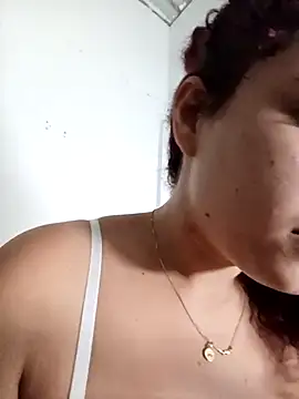 Mommy-Hot online show from 4, 4, 2026