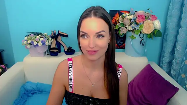 LindaaLu online show from 11, 12, 2024