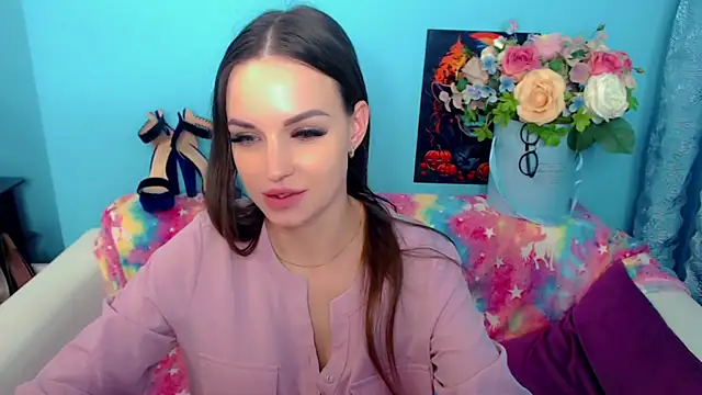 LindaaLu online show from 28, 2, 2025