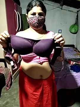 Snapshot of Mourani24 chatting on 30, 4, 2026 Mourani24 online show from 30, 4, 2026
