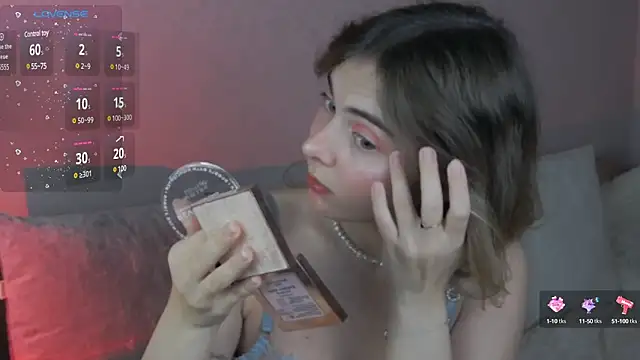 Snapshot of chloi_hes chatting on 2, 12, 2024 chloi hes online show from 2, 12, 2024