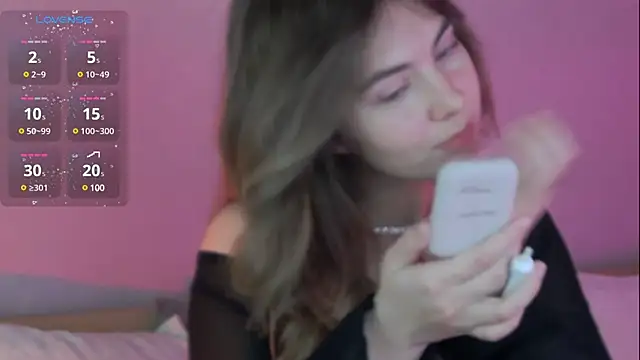 Snapshot of chloi_hes chatting on 21, 12, 2024 chloi hes online show from 21, 12, 2024