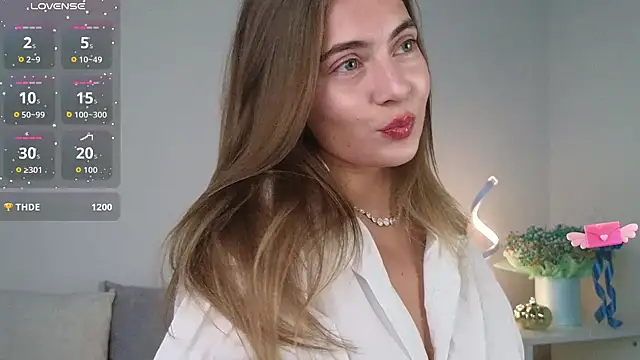 Snapshot of chloi_hes chatting on 1, 11, 2025 chloi hes online show from 1, 11, 2025