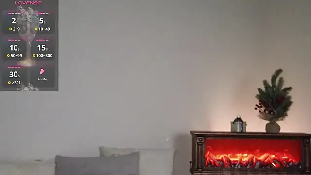 Snapshot of chloi_hes chatting on 16, 12, 2025 chloi hes online show from 16, 12, 2025