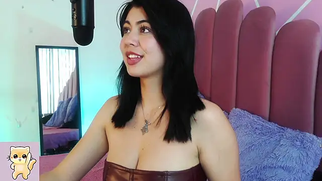 Zoe Benson online show from 5, 2, 2025