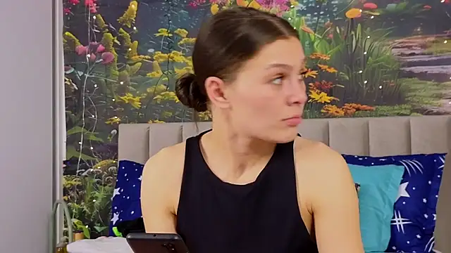 MadameDeFeu online show from 18, 1, 2025