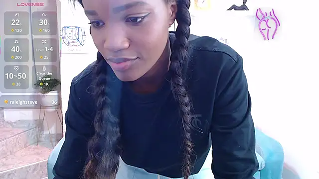 Snapshot of cattalheya chatting on 6, 10, 2025 cattalheya online show from 6, 10, 2025