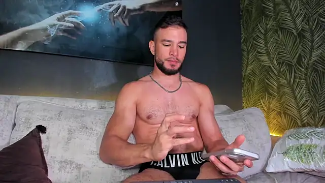 Snapshot of Crhis_N_Derek chatting on 16, 1, 2025 Crhis N Derek online show from 16, 1, 2025