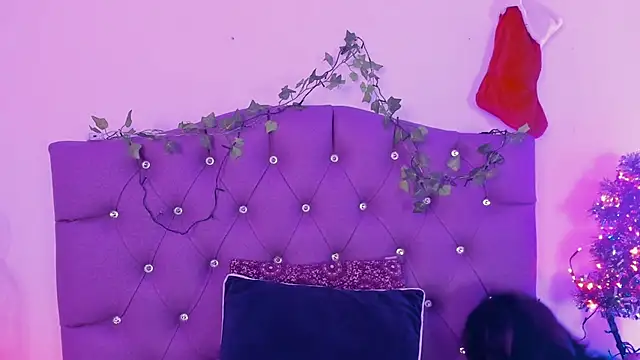 Nyx nayla online show from 19, 12, 2024