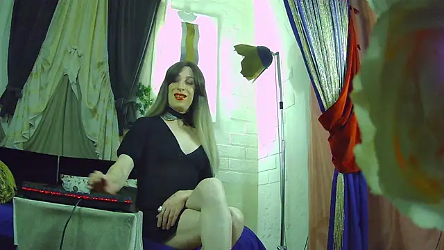 Snapshot of Mary_Loon chatting on 3, 11, 2025 Mary Loon online show from 3, 11, 2025