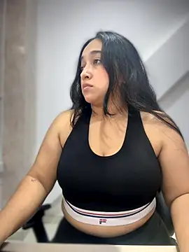 Snapshot of cata_megan chatting on 4, 12, 2025 cata megan online show from 4, 12, 2025