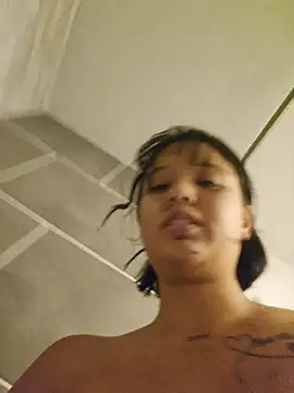 Snapshot of LorenRosse chatting on 28, 10, 2025 LorenRosse online show from 28, 10, 2025