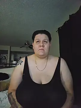 Snapshot of DevilDahm chatting on 6, 11, 2025 DevilDahm online show from 6, 11, 2025