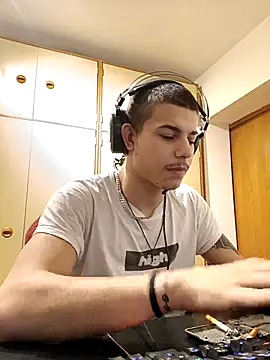 BigDickEnrg7195 online show from 15, 2, 2025