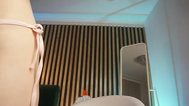 MiaMews online show from 18, 2, 2025