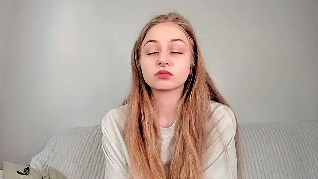 MiaMews online show from 24, 4, 2026