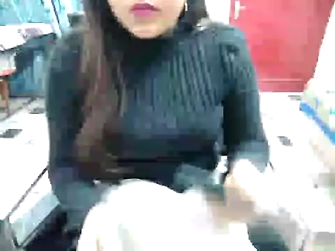 Snapshot of aarushi_sharmaa chatting on 8, 2, 2025 aarushi sharmaa online show from 8, 2, 2025