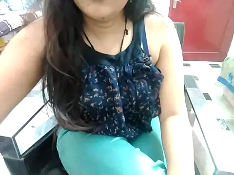 Snapshot of aarushi_sharmaa chatting on 18, 2, 2025 aarushi sharmaa online show from 18, 2, 2025