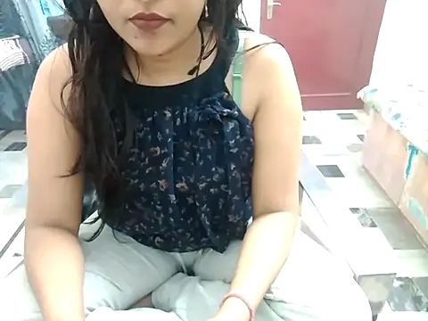 Snapshot of aarushi_sharmaa chatting on 15, 3, 2025 aarushi sharmaa online show from 15, 3, 2025