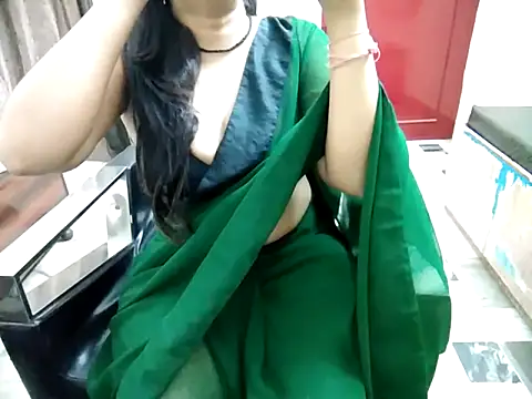 Snapshot of aarushi_sharmaa chatting on 13, 9, 2025 aarushi sharmaa online show from 13, 9, 2025