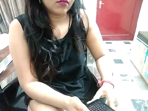 Snapshot of aarushi_sharmaa chatting on 4, 10, 2025 aarushi sharmaa online show from 4, 10, 2025