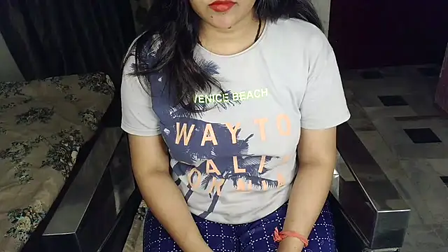 Snapshot of aarushi_sharmaa chatting on 18, 10, 2025 aarushi sharmaa online show from 18, 10, 2025