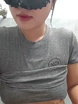 Snapshot of girldam95 chatting on 18, 7, 2026 girldam95 online show from 18, 7, 2026