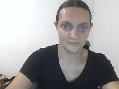 Snapshot of Vimed19 chatting on 19, 10, 2025 Vimed19 online show from 19, 10, 2025