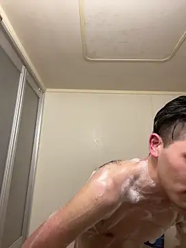 Snapshot of ryusei18570 chatting on 4, 3, 2025 ryusei18570 online show from 4, 3, 2025