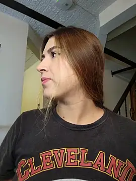 Jimena White  online show from 4, 10, 2025